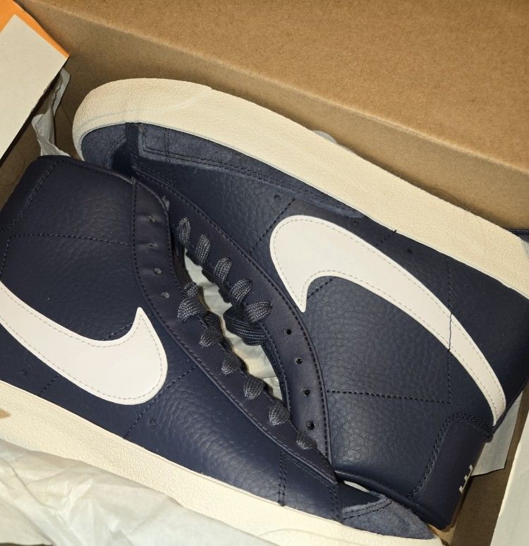 Blazer Mid Sneaker New With Receipt.