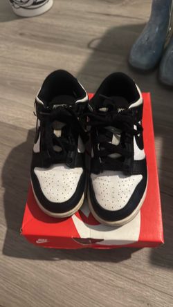 Nike kids low top dunk size 13