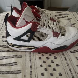 Jordan 4 Red 