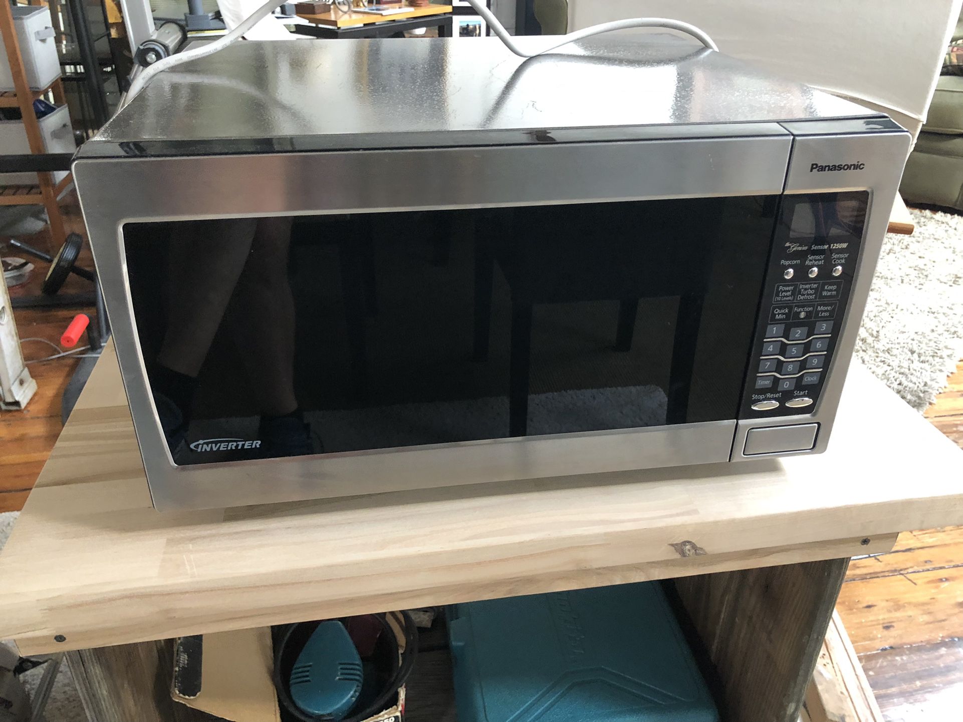 Free - Panasonic 1250w Microwave