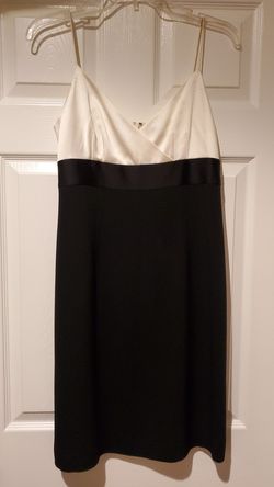 Ann Taylor Size 4 Dress Black & White $168