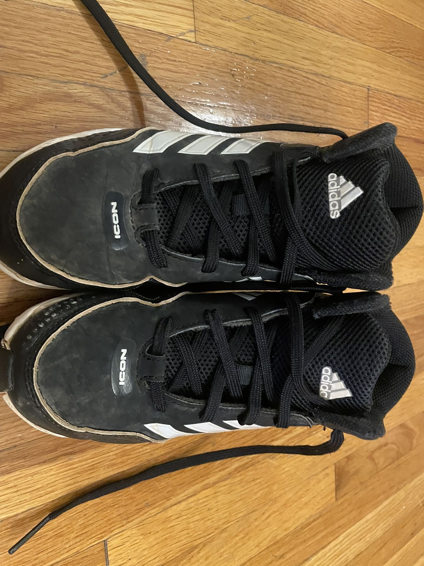 Adidas Icon Black Football Cleats US 3 (Used/Good)