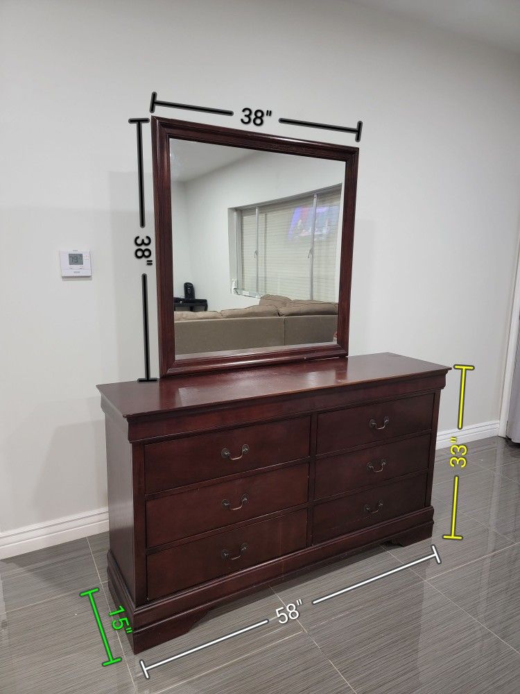 DRESSER w/ MIRROR