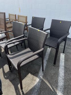 Set of patio chairs