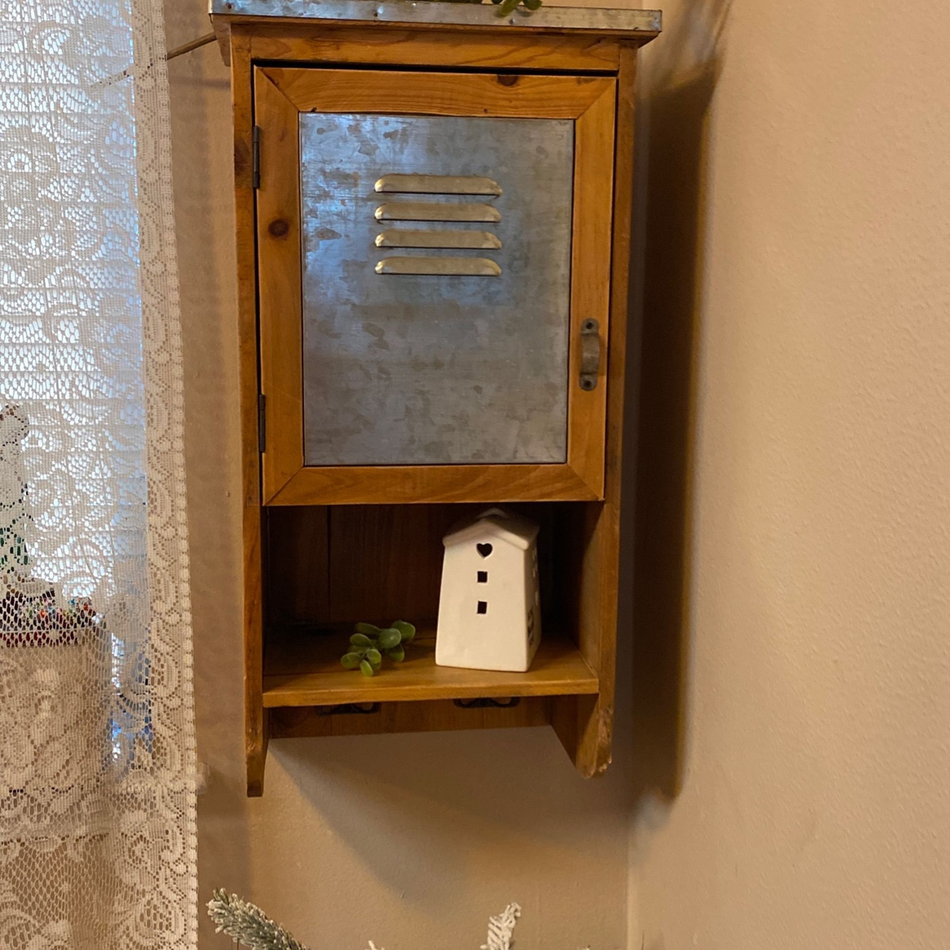 Small Wall Wood/galvanized Cabinet