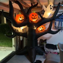 7 Foot Airblown Halloween Spooky Tree Inflatable 