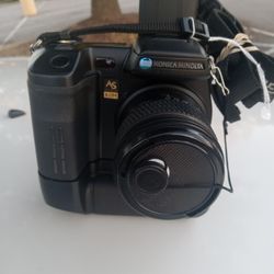 Minolta Digital Slr Camera W Battery Extension Dock