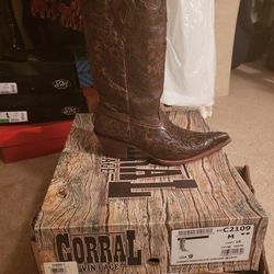 Corral Vintage brown boots size 9