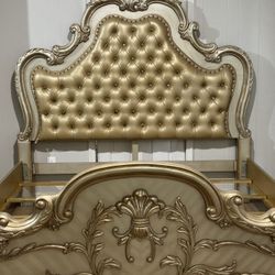 King Size Bed – Excellent Condition