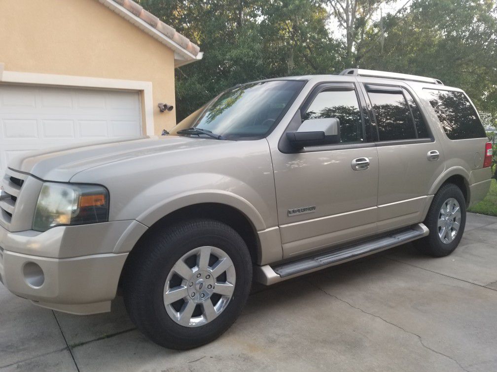 07 Ford Expedition limited 70k original miles private owner