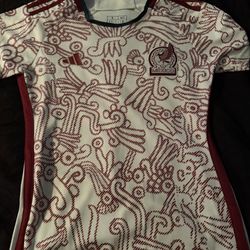 Mexico Women Jersey Like New Size Small