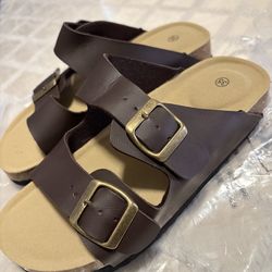 $20 Brand New Women’s Comfort Sandals – Size 5 US (35 EU) Tulare