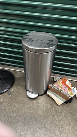 Simple Human tall trash can CLEANED