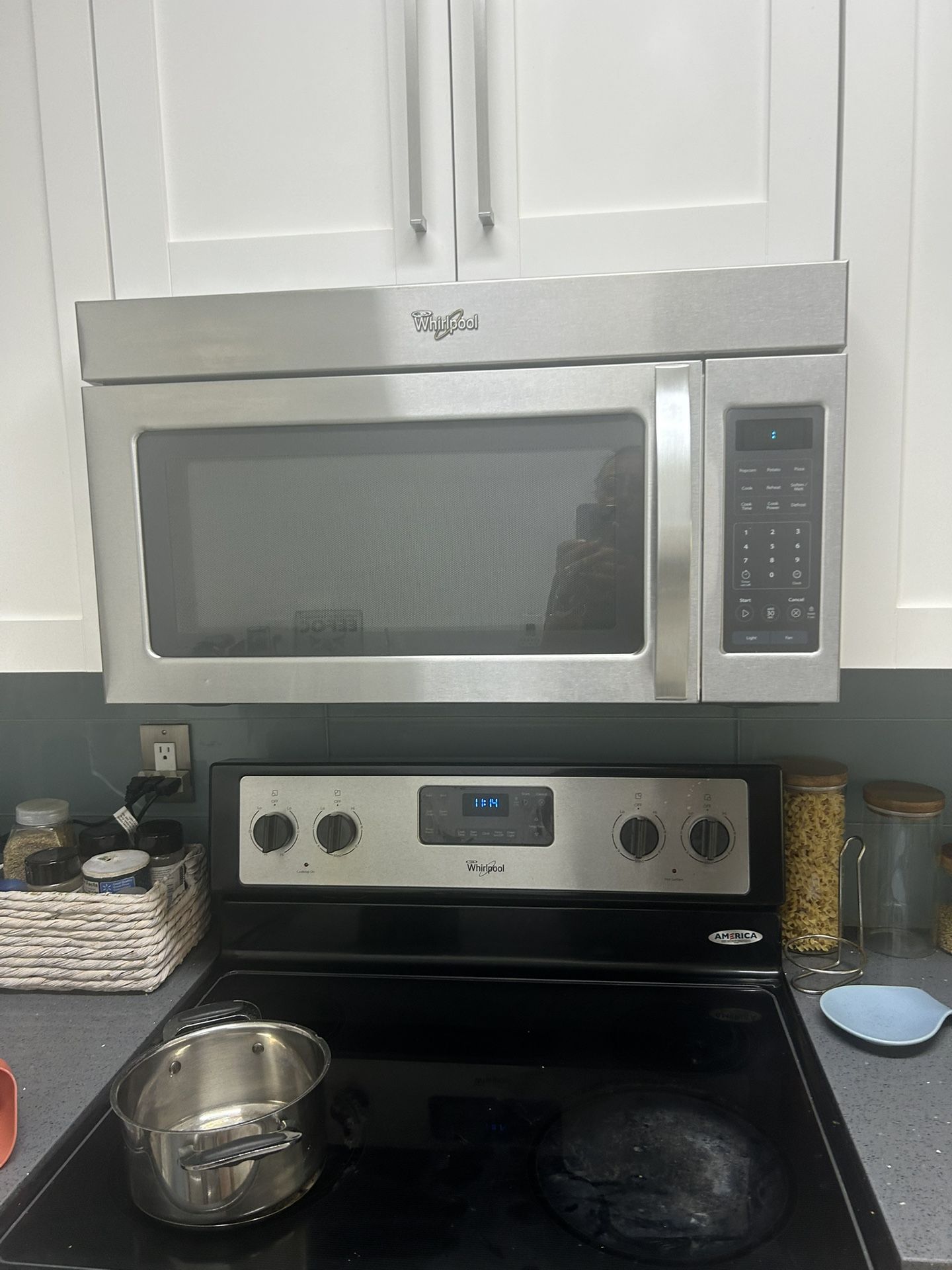 Whirlpool Over-the-Range Microwave, 30”. Used,