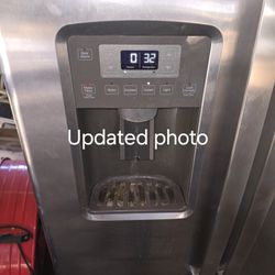GE Side By Side Refrigerator 