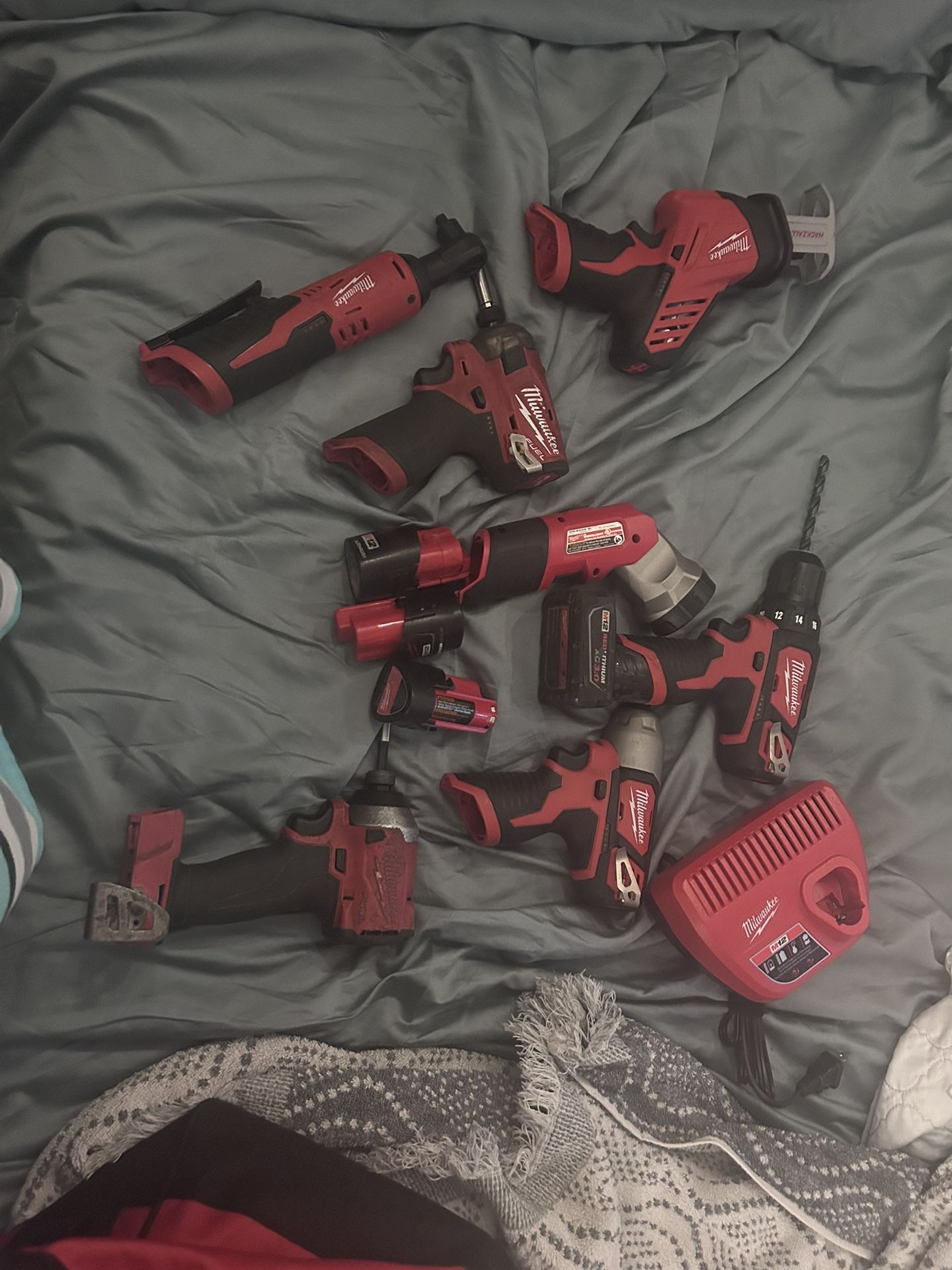 Milwaukee Drill Driver, Impact, Hackzall Ratchet 3 Battery