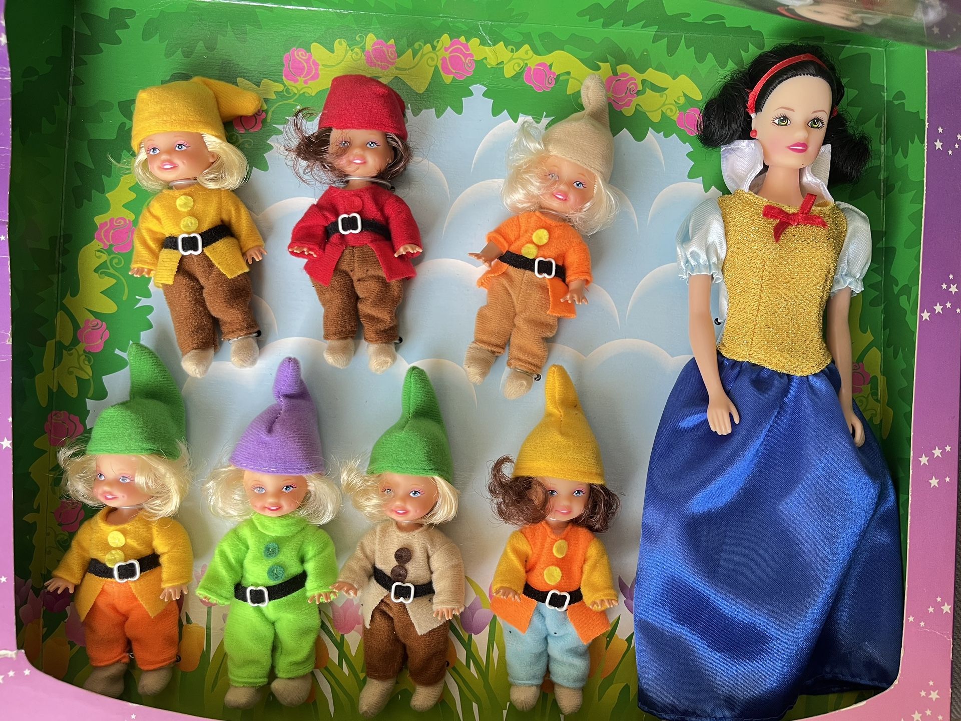 Snow White  & Seven Dwarfs Fairytale Princess Classics