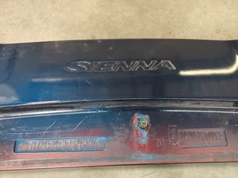 2004 -2010 Toyota sienna Rear Spoiler part