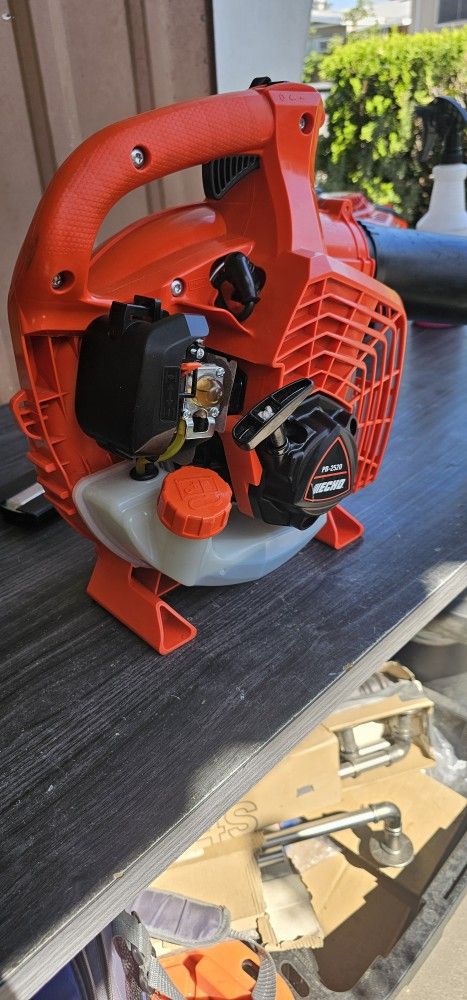 ECHO BLOWER GAS PB-2520 