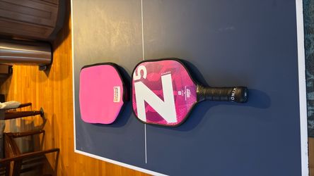 Onix Z5 Graphite Pickleball paddle with cover