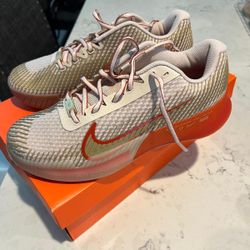 3 New Pairs Nike Tennis Shoes $100 And $50