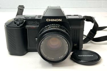 Vintage Chinon CP-7m 35mm Film Camera With Auto Chinon 50mm Lens - UNTESTED
