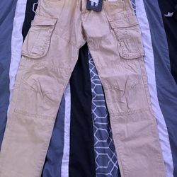New Copper Rivet Cargo Pants (32x30) – Slim Fit – Khaki/Tan