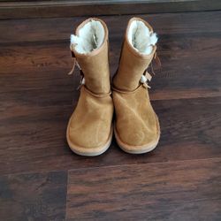 Koolaburra  Ugg's Sz 5