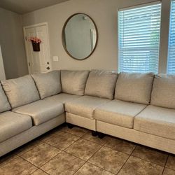 L Shape Sofa With Middle ottoman 
