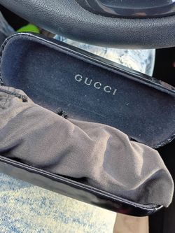 Selling women Gucci shades