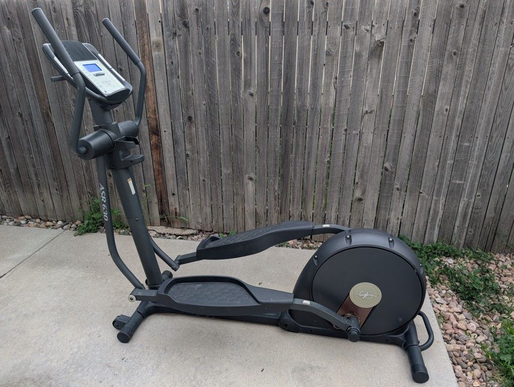 NordicTrack Elliptical Trainer - Space Saver Model