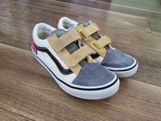 KIDS NEW ERA VANS VELCRO SHOES SIZE 3