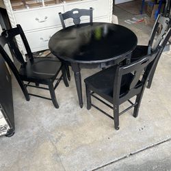 Nice Kids Wood Table With 4 Chairs 