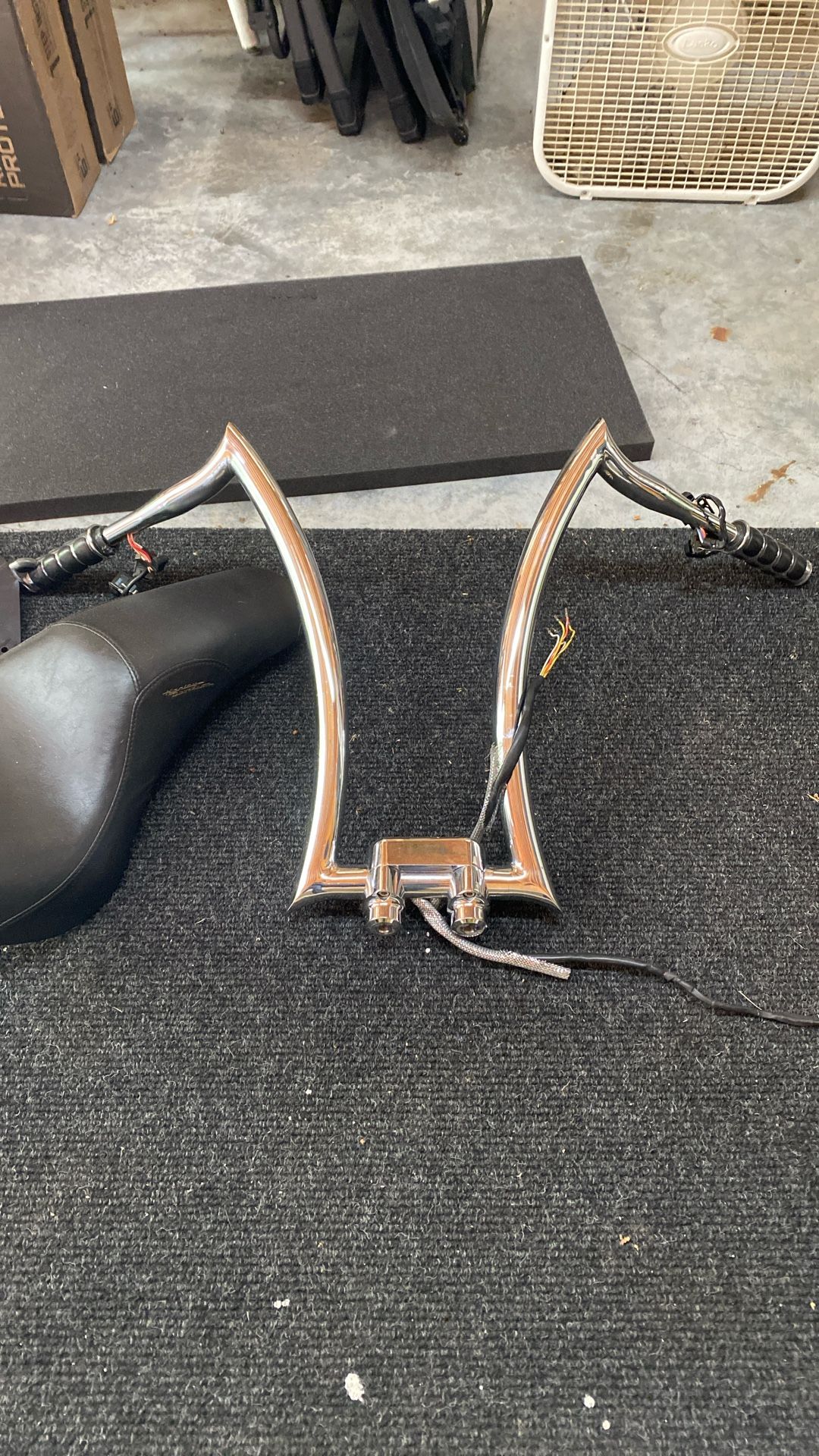 20” With Riser Seat And Van And Hines Pipes. For 06 Fat Boy