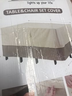 Table and chairs set cover