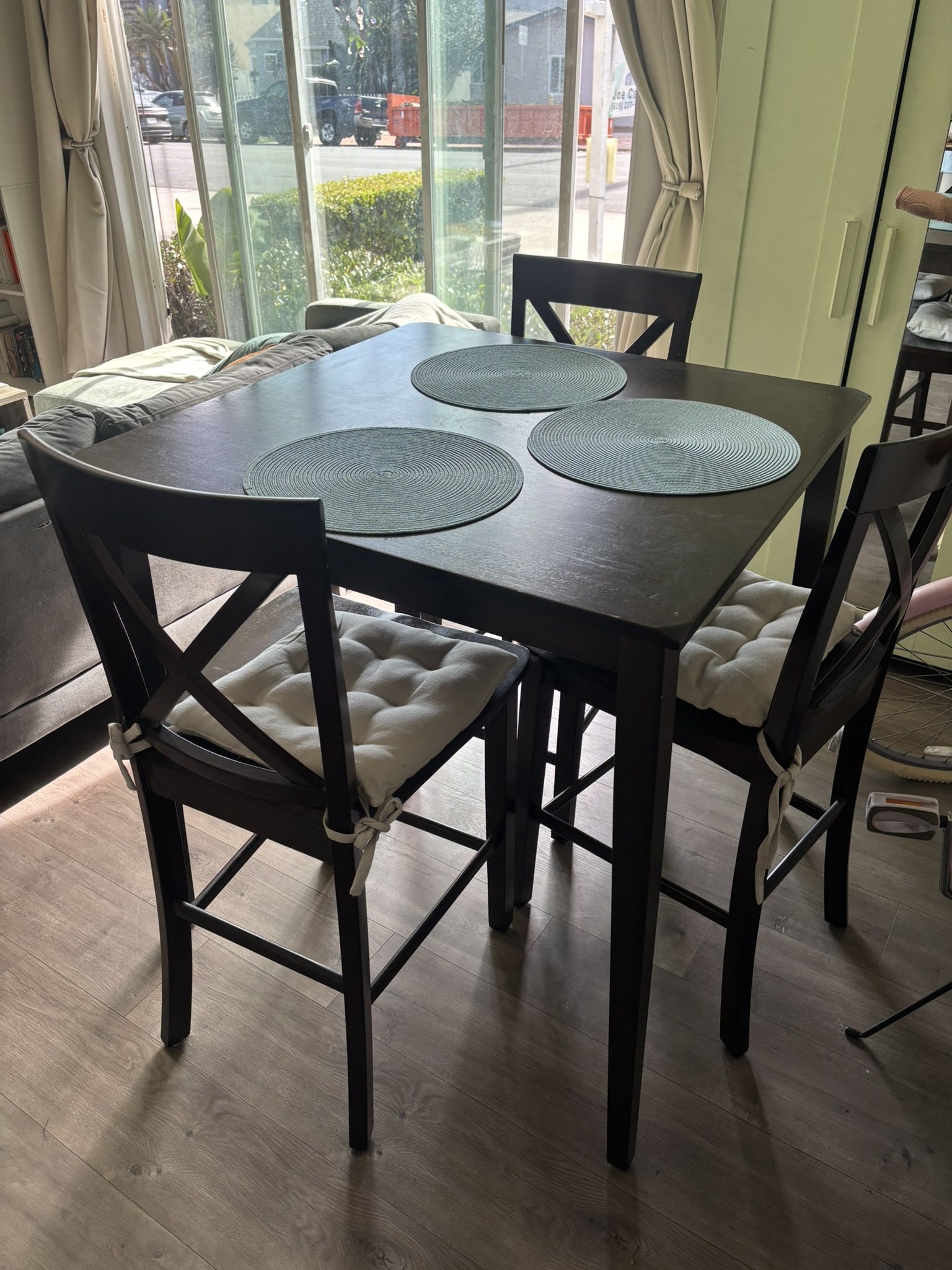 Dining Table With 3 Chairs