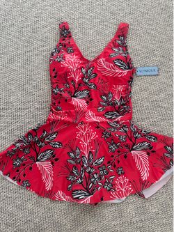 New Women’s Size Small