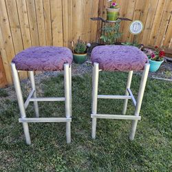 2 Retro Modern Stools