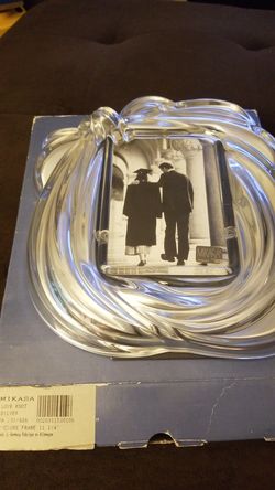 Mikasa Love Knot Picture Frame
