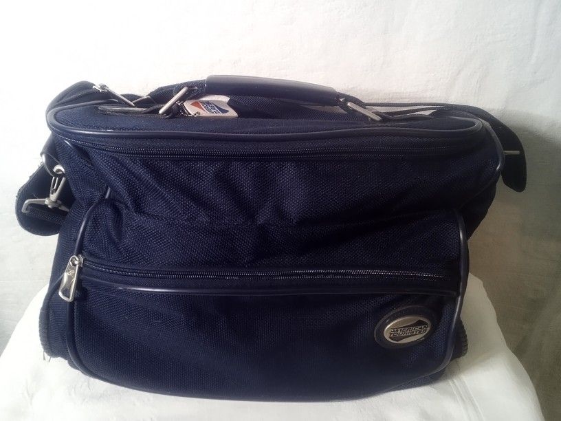 American Tourister Carry Travel Case Bag