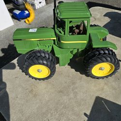 Collectable John Deere Metal Child's Farm Toy