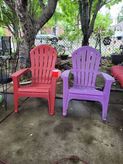 🪑2 Outdoor lawn Chairs  ,,,
🪑