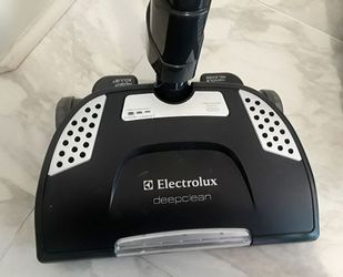 Electrolux UltraSilencer DeepClean Vacuum Cleaner EL7060A
