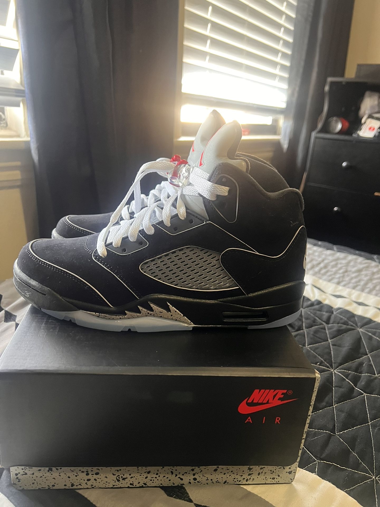 Air Jordan 5 Retro OG 'Black Metallic Reimagined'