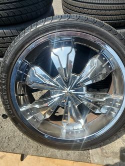 24 Inch 5 Lug rims with New Tires