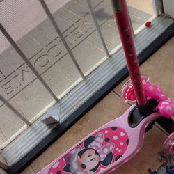 Minnie Mouse Toddler Scooter Light Up