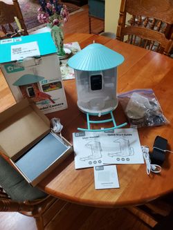 Bird Fi bird feeder.