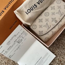 Louis Vuitton Wallet 