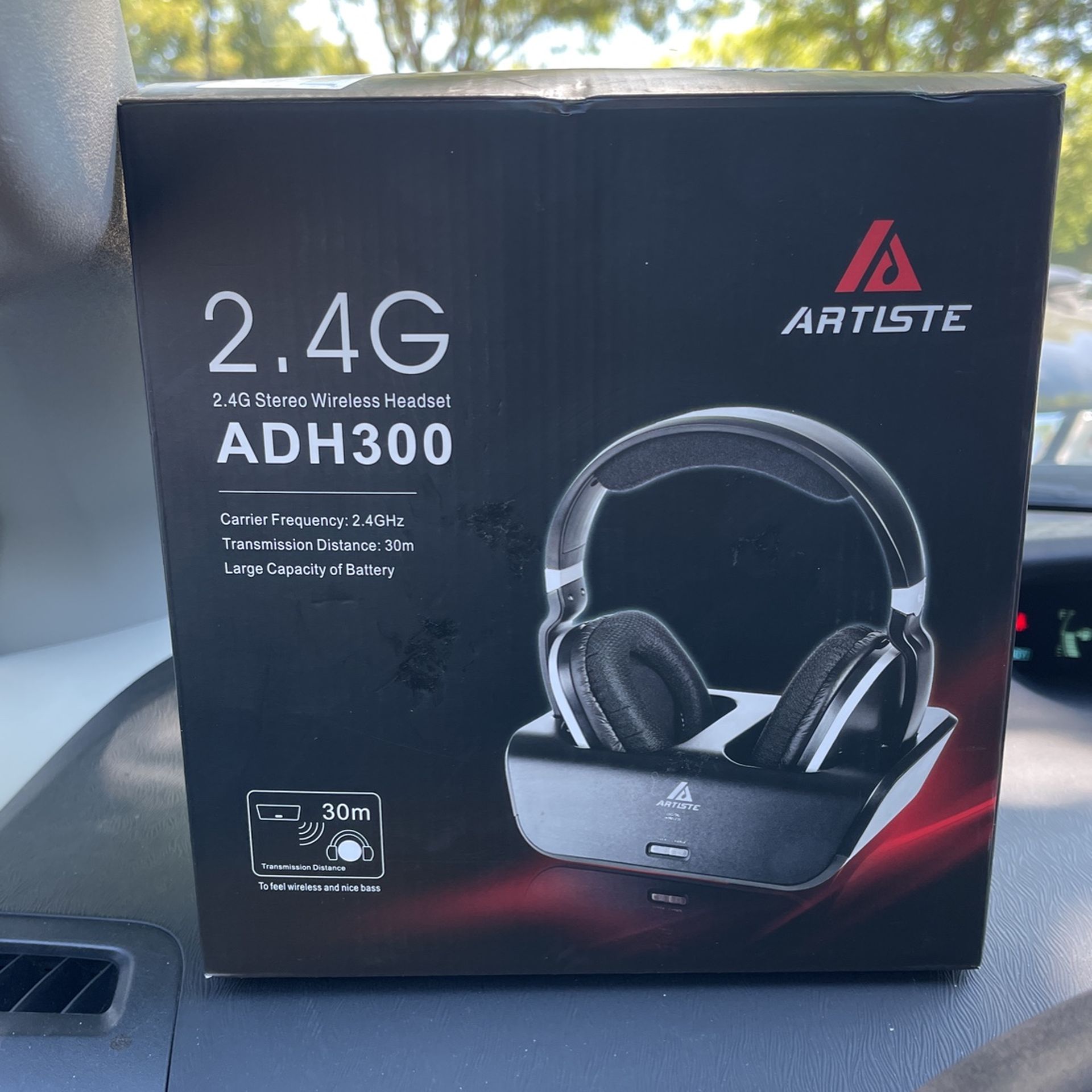 thumbnail image 2 of Artiste ADH300 Hi-Fi 2.4GHz Wireless Earphones – Bluetooth Stereo Headset With Boom Mic 2 of 6