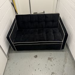 Pull Out Couch 